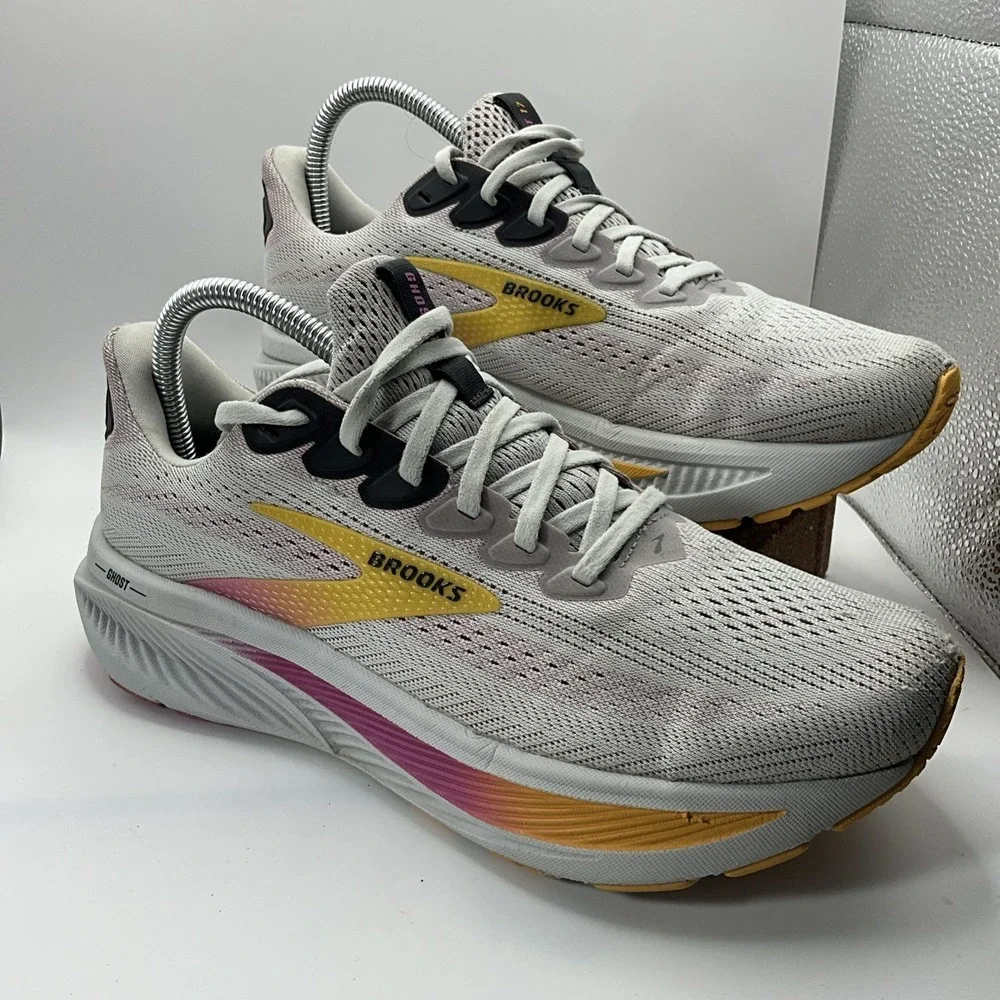 Size 9 - Brooks Ghost 17 Oyster Apricot Pink W